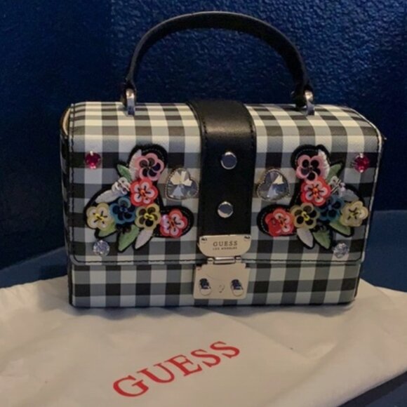 Guess Handbags - Authentic guess handbag
